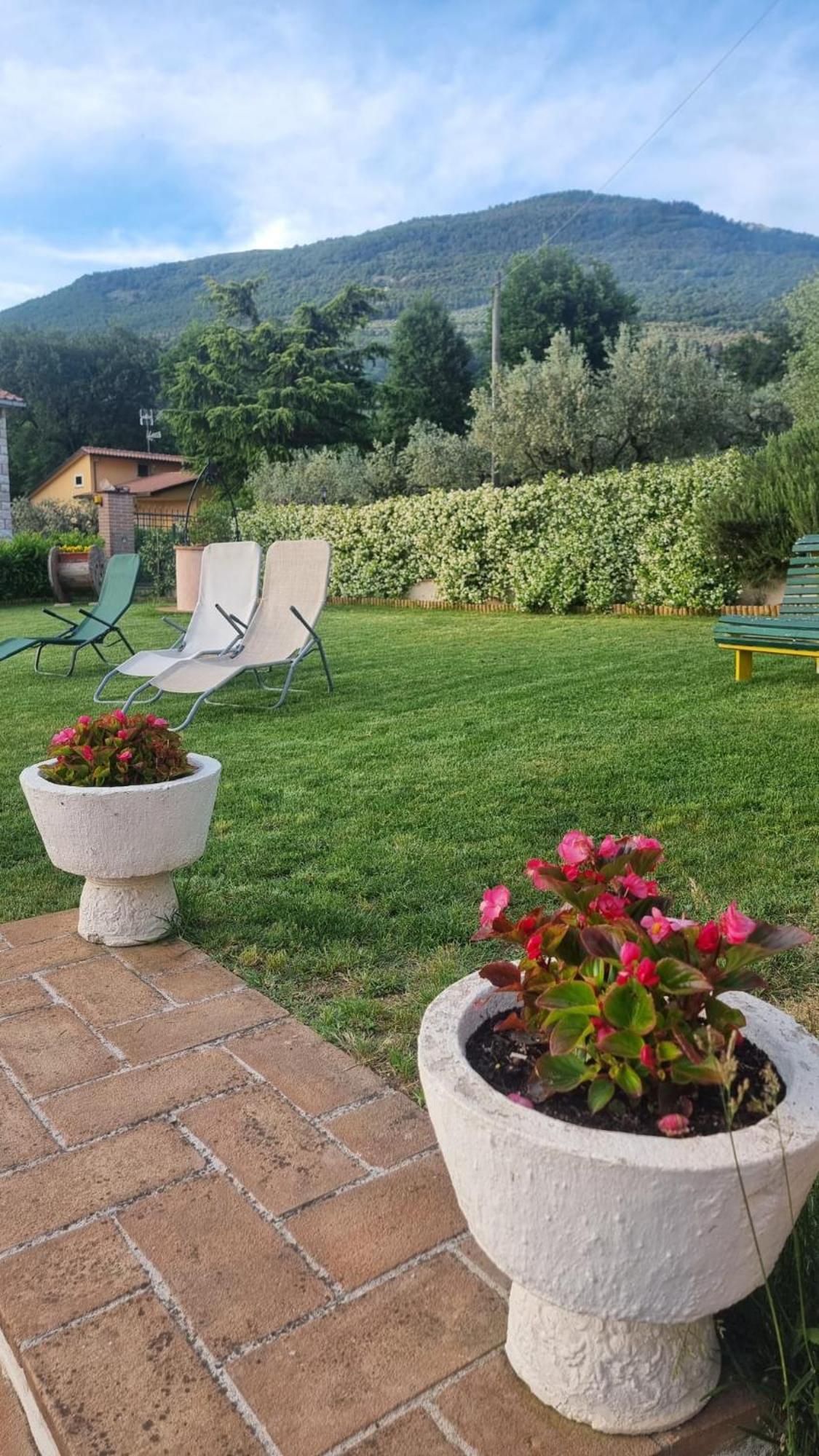 La Casa Dei Fiori Villa Assisi Buitenkant foto